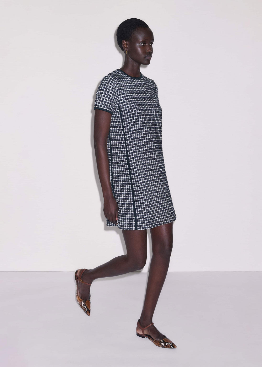 Navy Textured Short Sleeve Mini Dress meandem