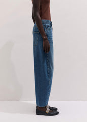 Blue Engineered Barrel Jean meandem