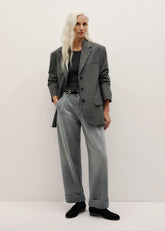 Gray Clever Jean meandem