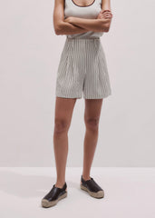Ivory Tailored Pleat Short meandem