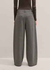 Ivory Houndstooth Extreme Tapered Pant meandem