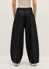 Black Barrel Leg Pant meandem