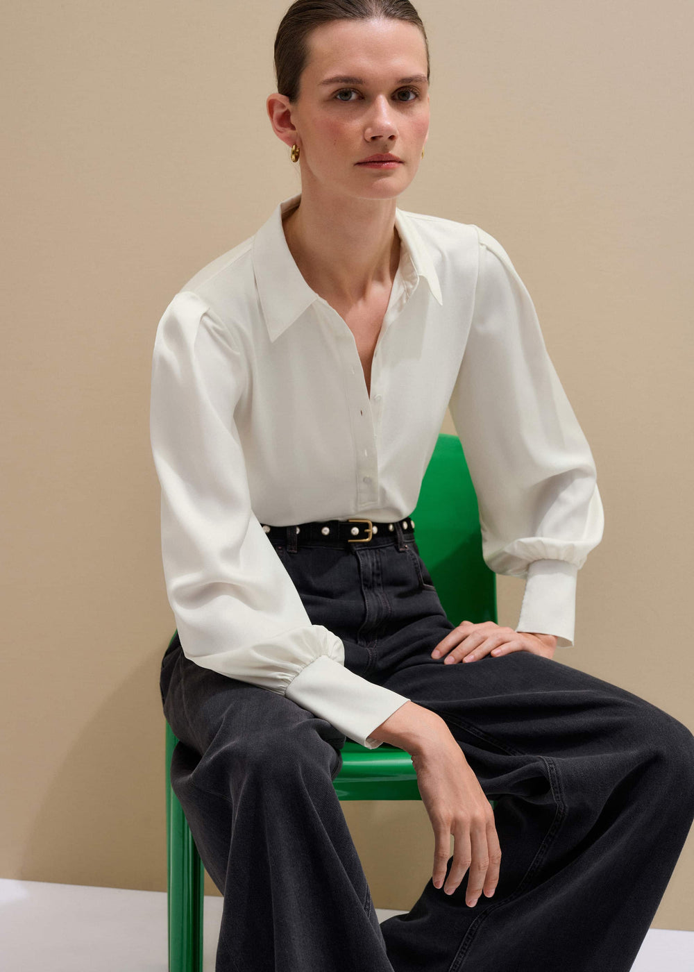 Cream Fluid Sleeve Layering Blouse meandem