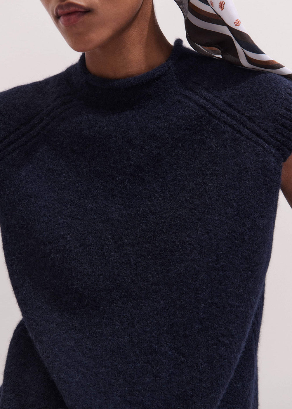 Navy Roll Trim Straight Layering Sweater Vest meandem