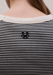 Black Swan Slim Tee meandem
