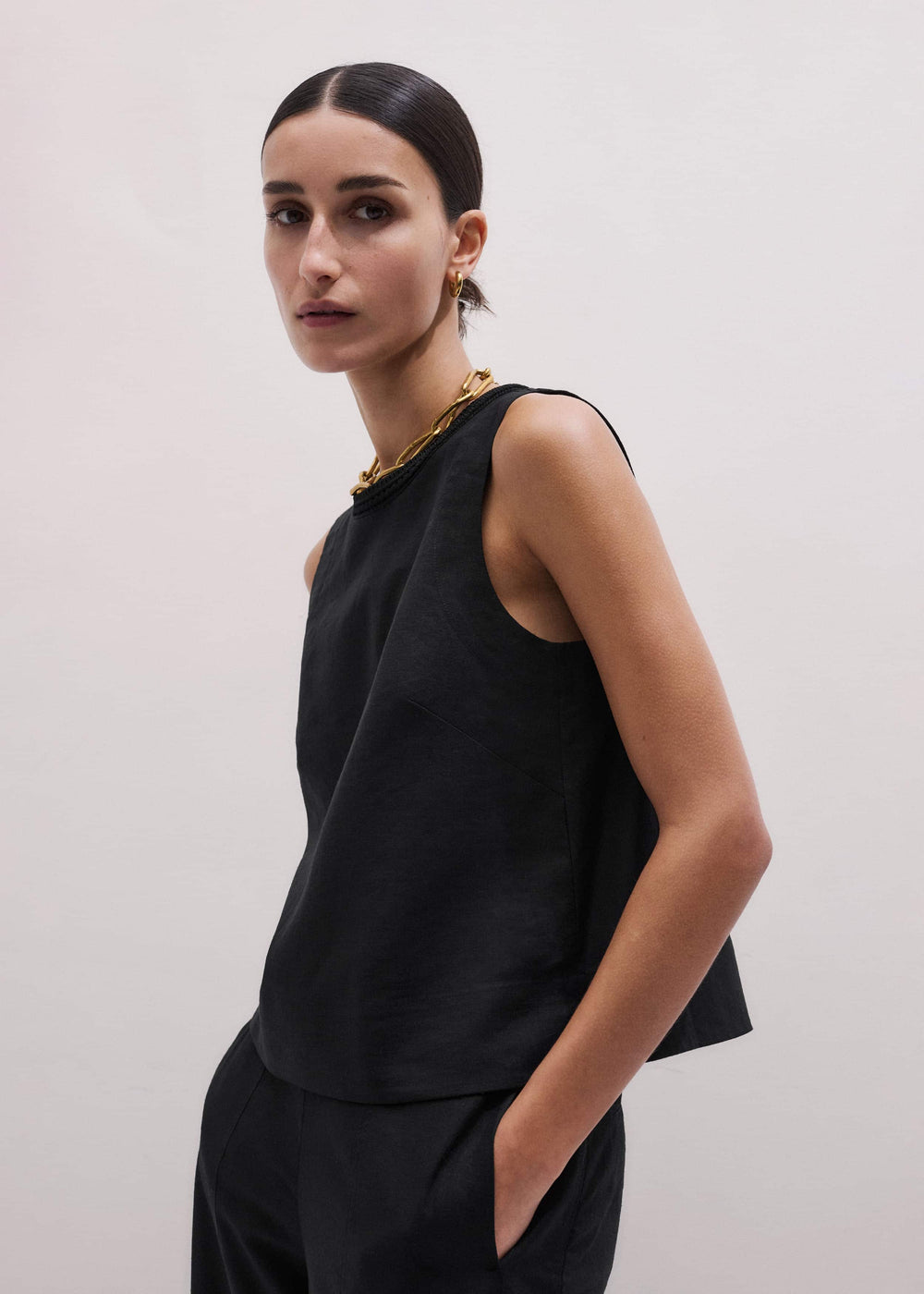 Black Crochet Trim Crop Top meandem