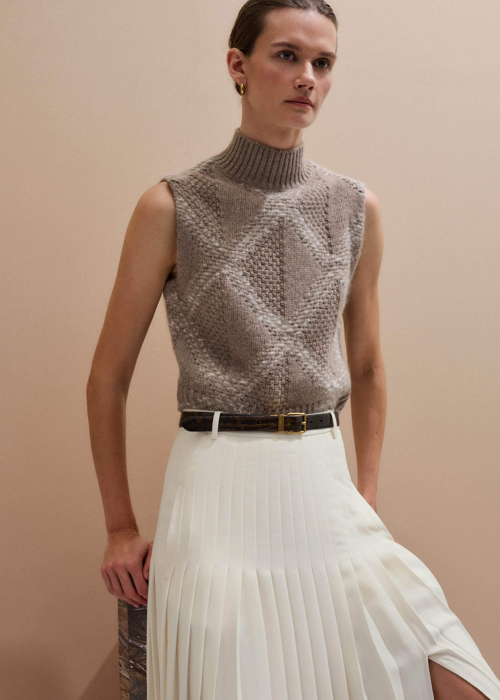 Brown Merino Statement Textured Argyle Sweater Vest meandem