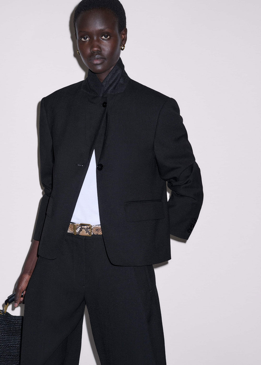 Black Icon Intelligently Oversized Short Blazer meandem
