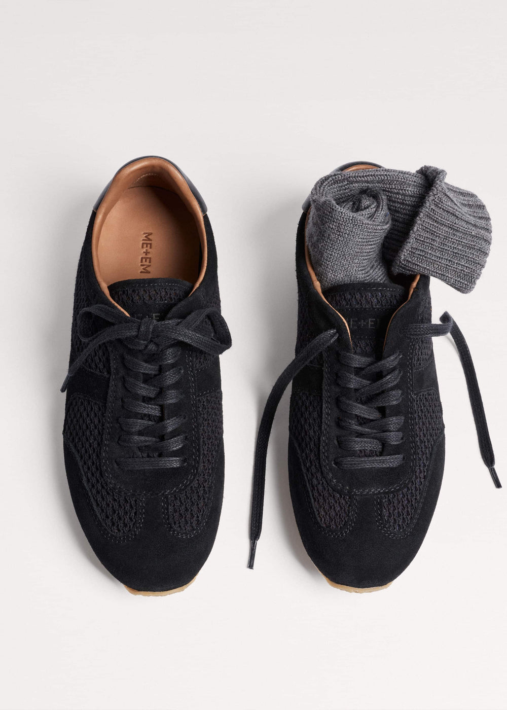 Black Mesh Retro Runner Sneaker meandem