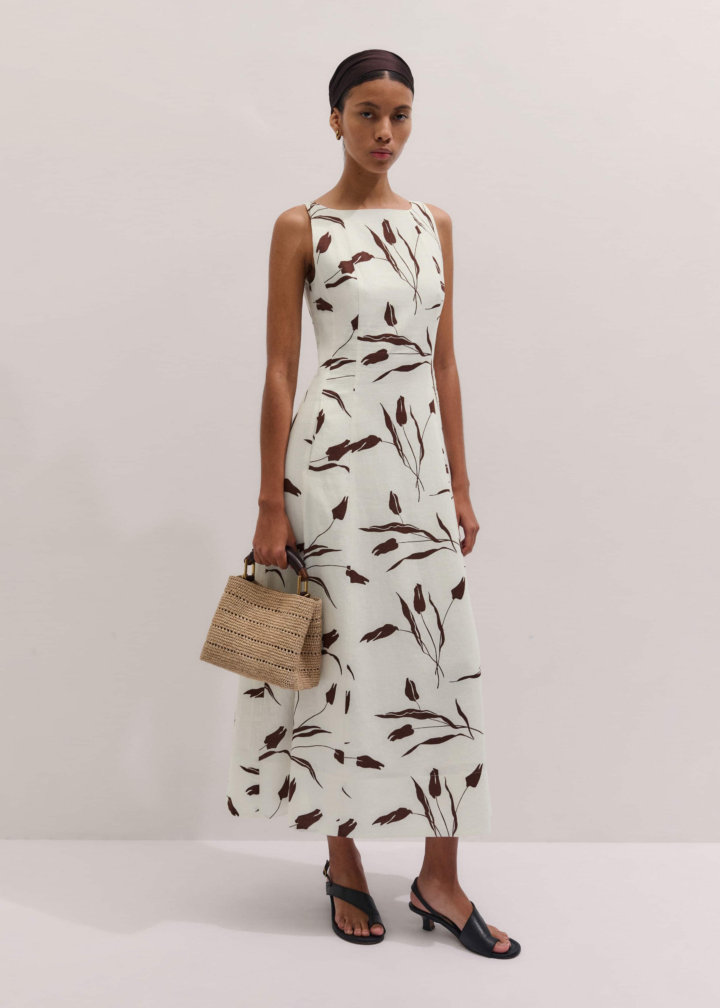 Cream Crease-Less Linen Fit + Flare Maxi Dress meandem