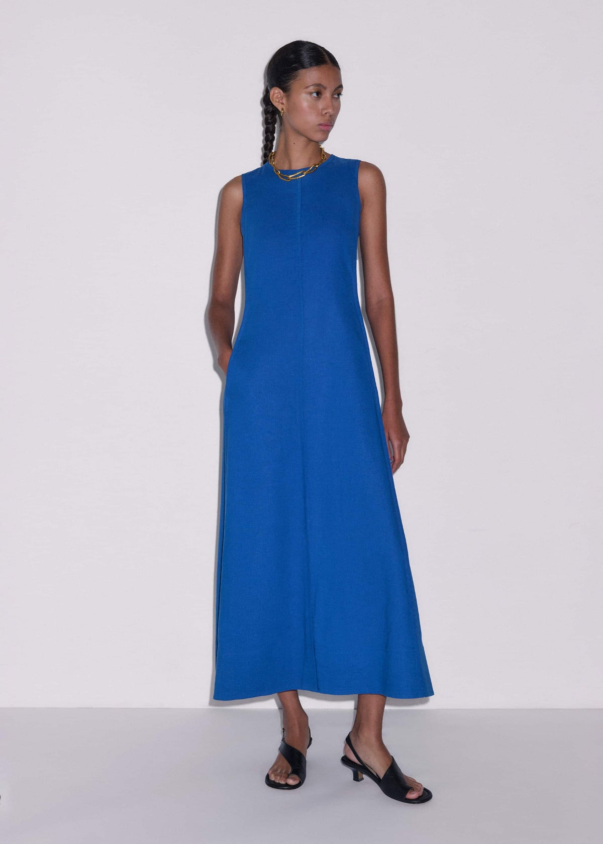Blue Crease-Less Linen Effortless Maxi Dress meandem