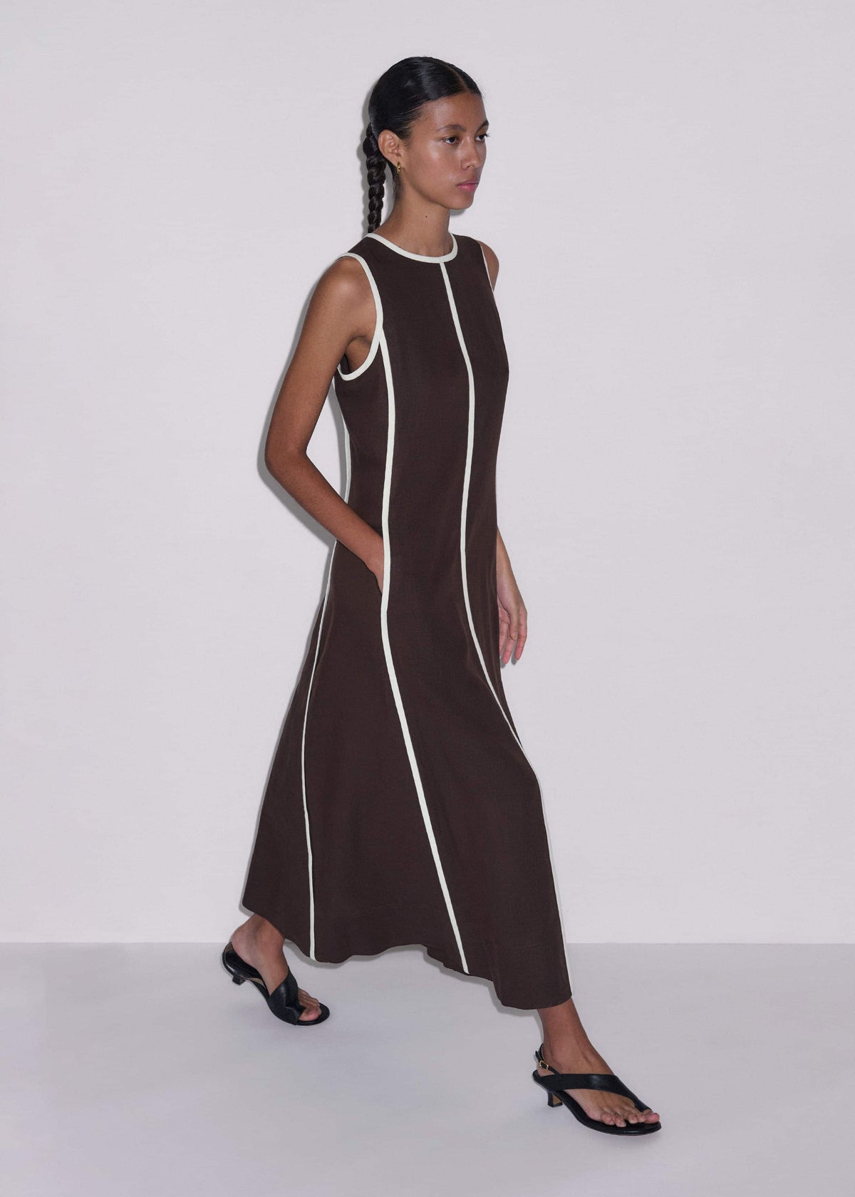 Brown Crease-Less Linen Effortless Maxi Dress meandem