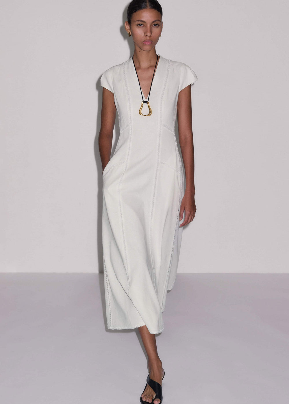 White Crease-Less Linen Embroidered Maxi Dress meandem