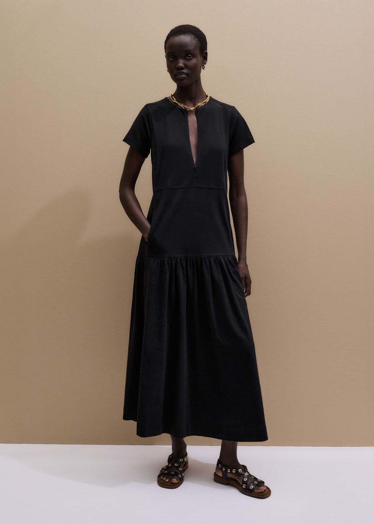 Black A-Line Tiered Maxi Dress meandem