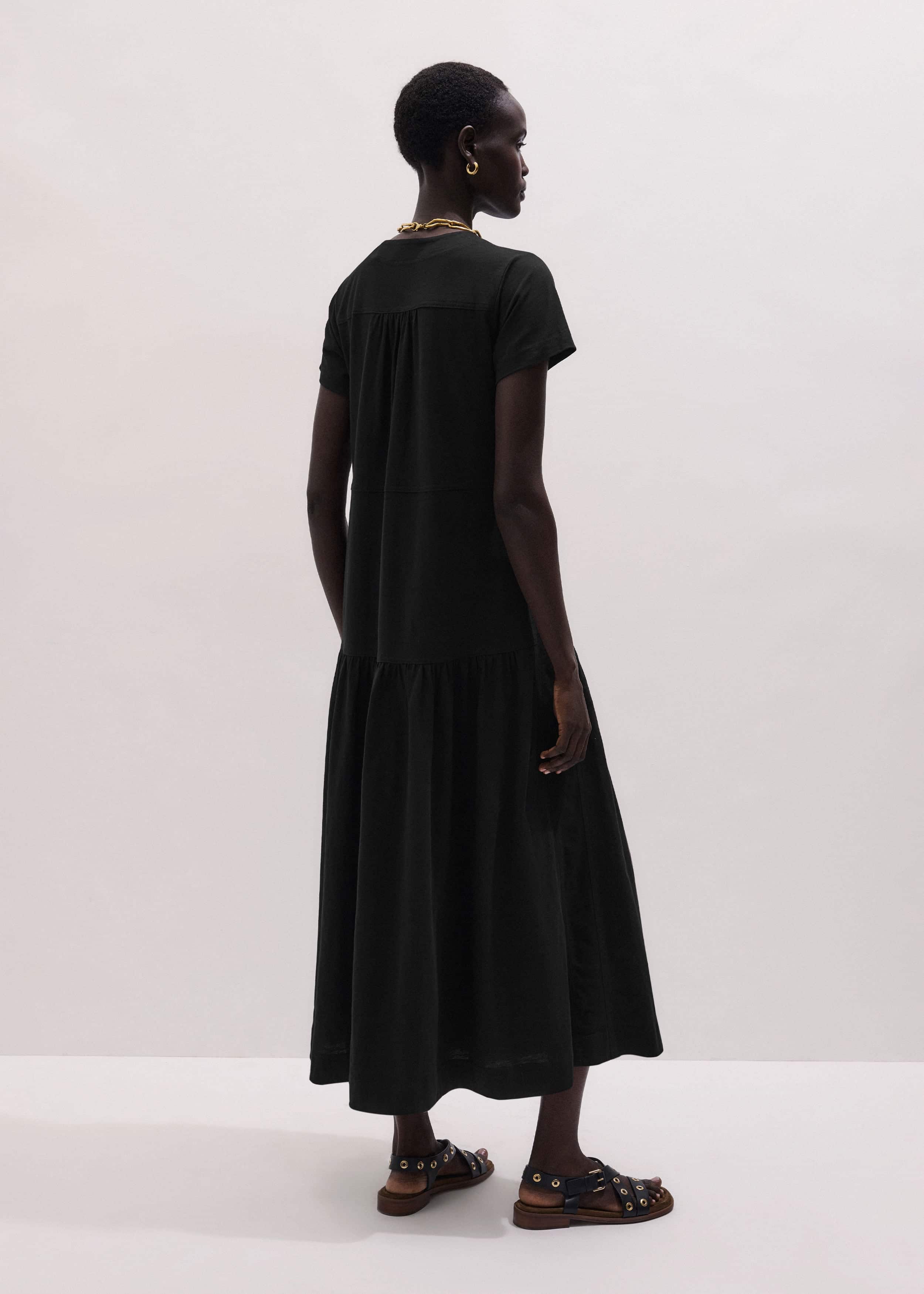Black A-Line Tiered Maxi Dress meandem