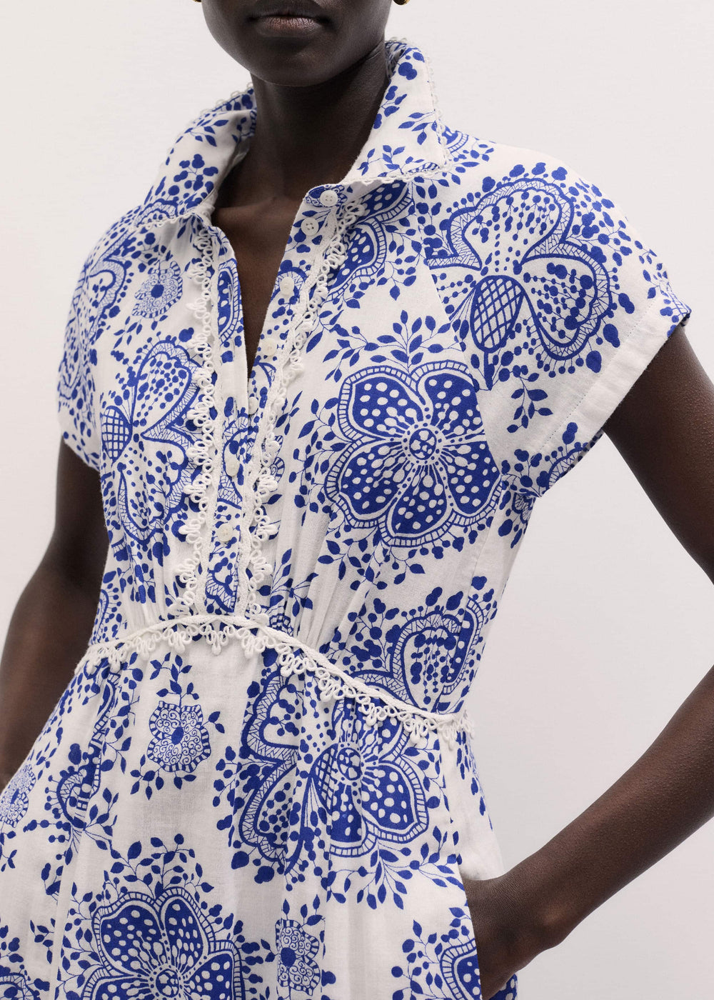 White Cheesecloth Fit + Flare In-Full-Bloom Print Midi Dress meandem