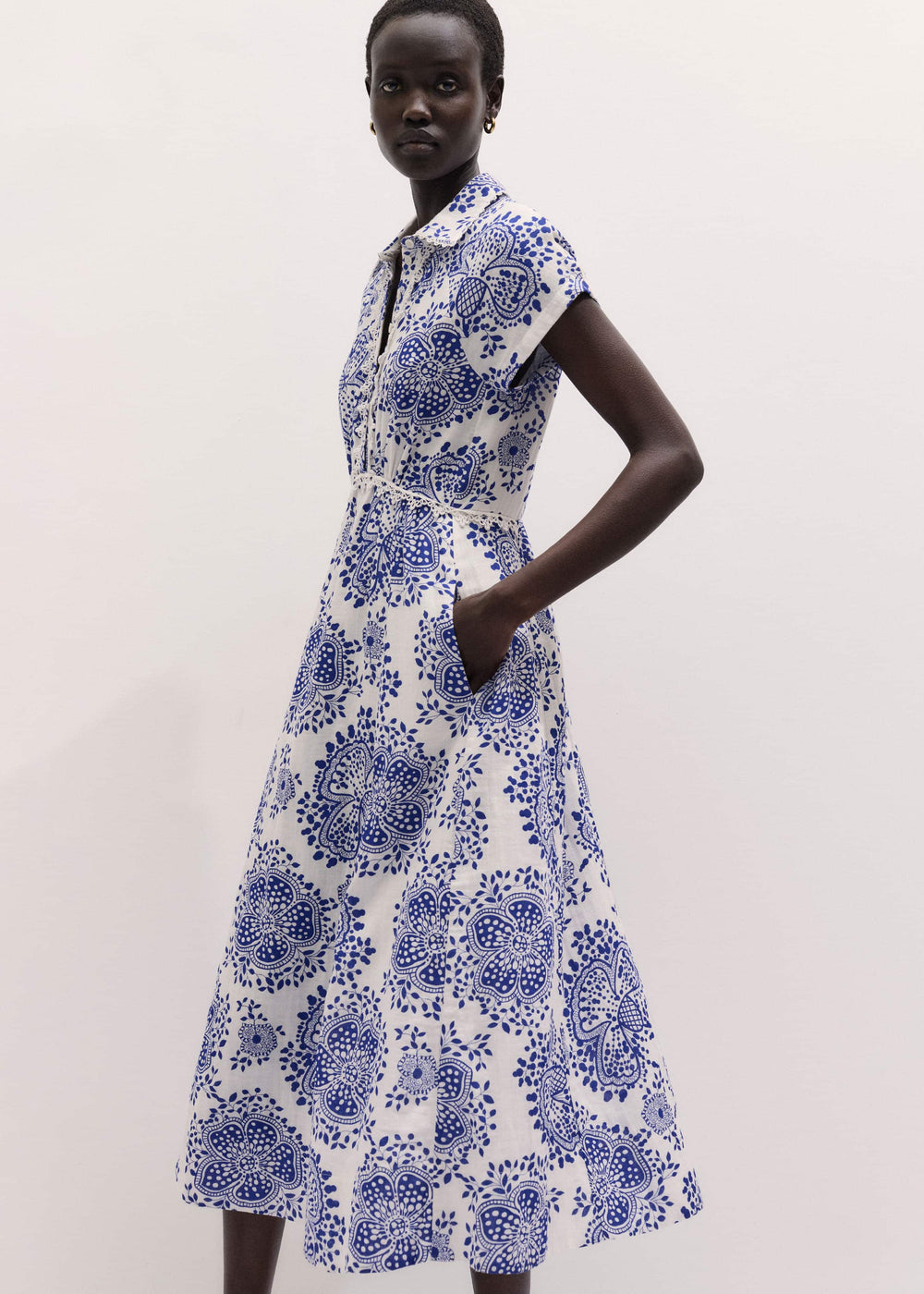 White Cheesecloth Fit + Flare In-Full-Bloom Print Midi Dress meandem