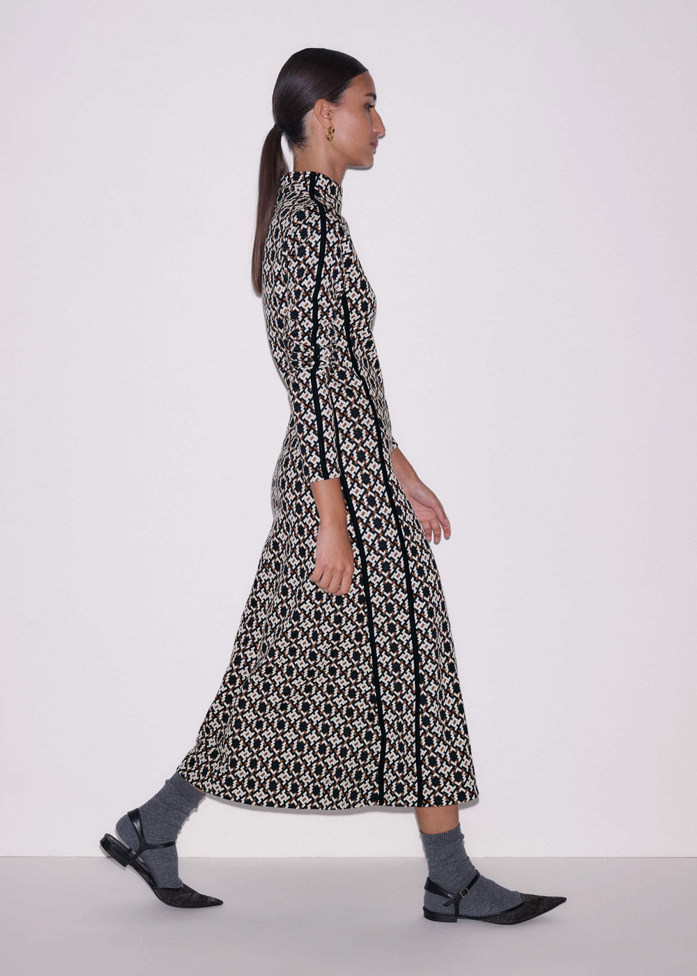 Navy Graphic Jacquard Fit and Flare Midi Dress meandem