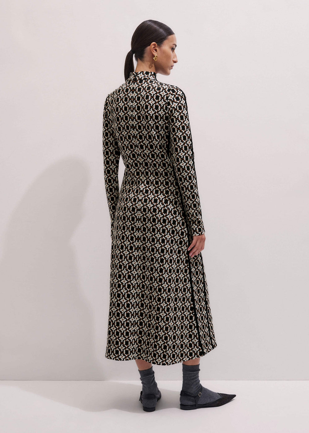 Navy Graphic Jacquard Fit and Flare Midi Dress meandem