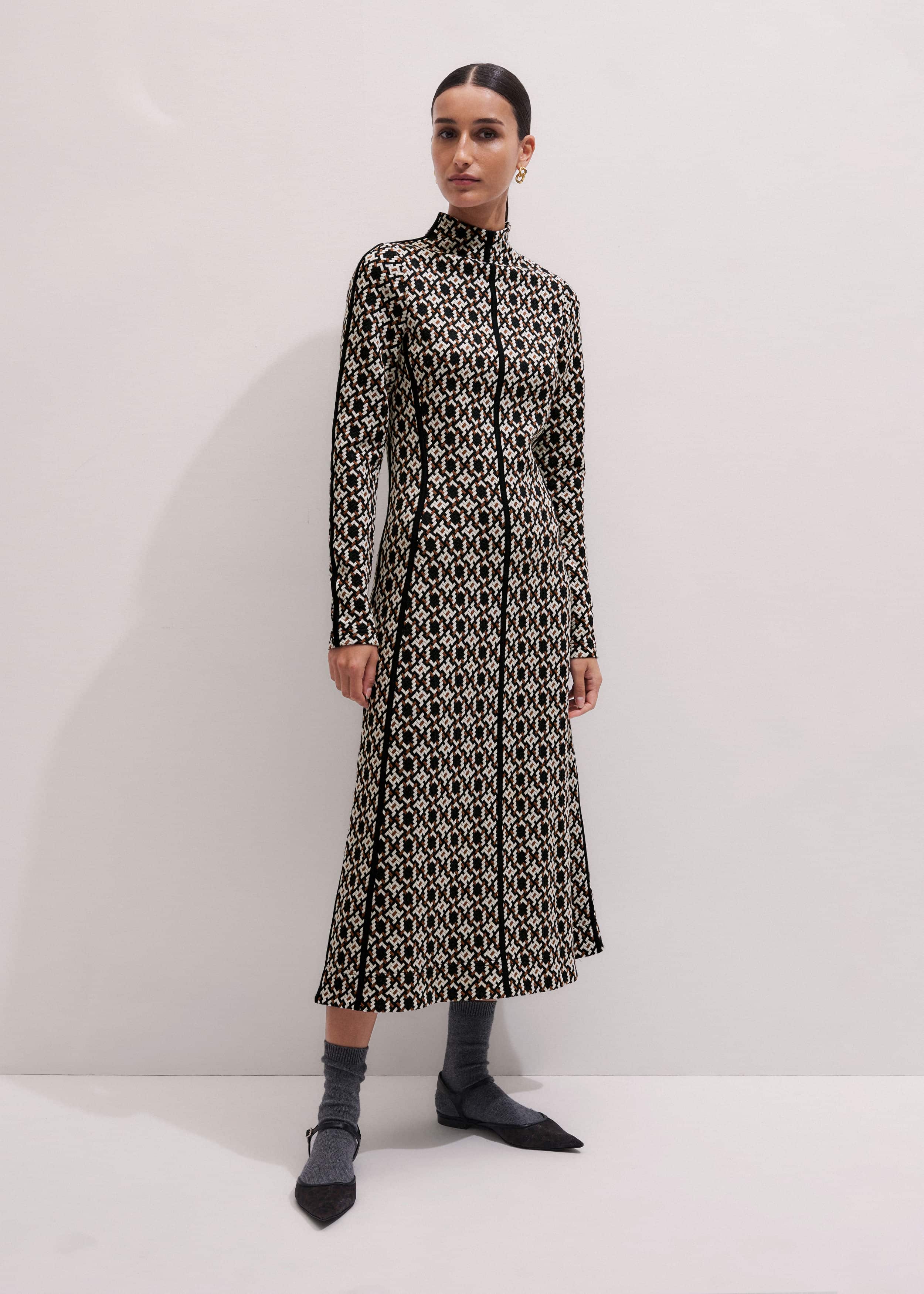 Navy Graphic Jacquard Fit and Flare Midi Dress meandem