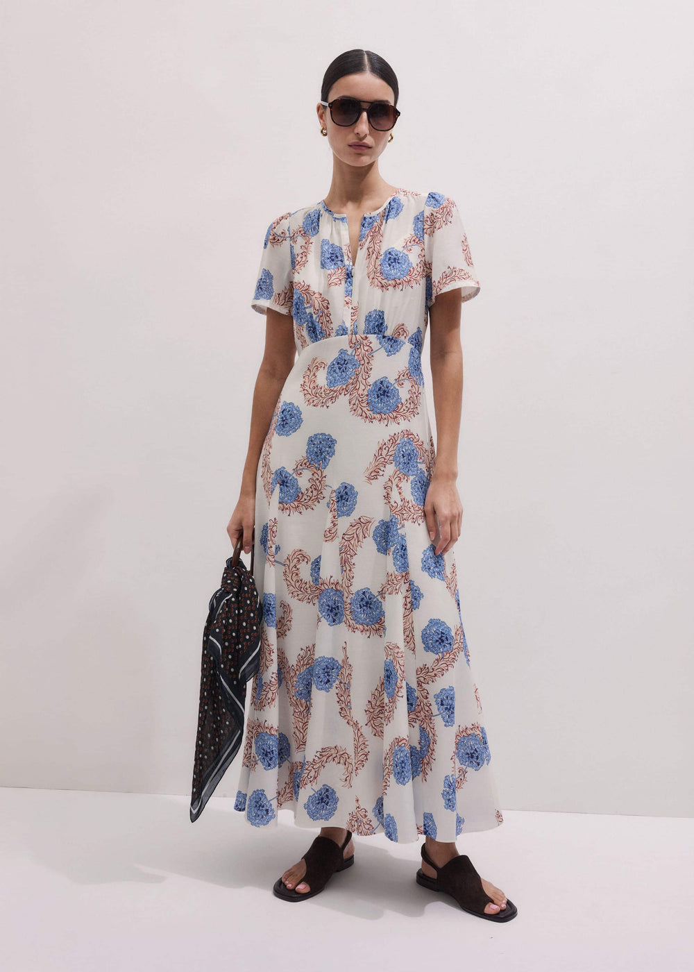 Cream Fit + Flare Maxi Dress meandem