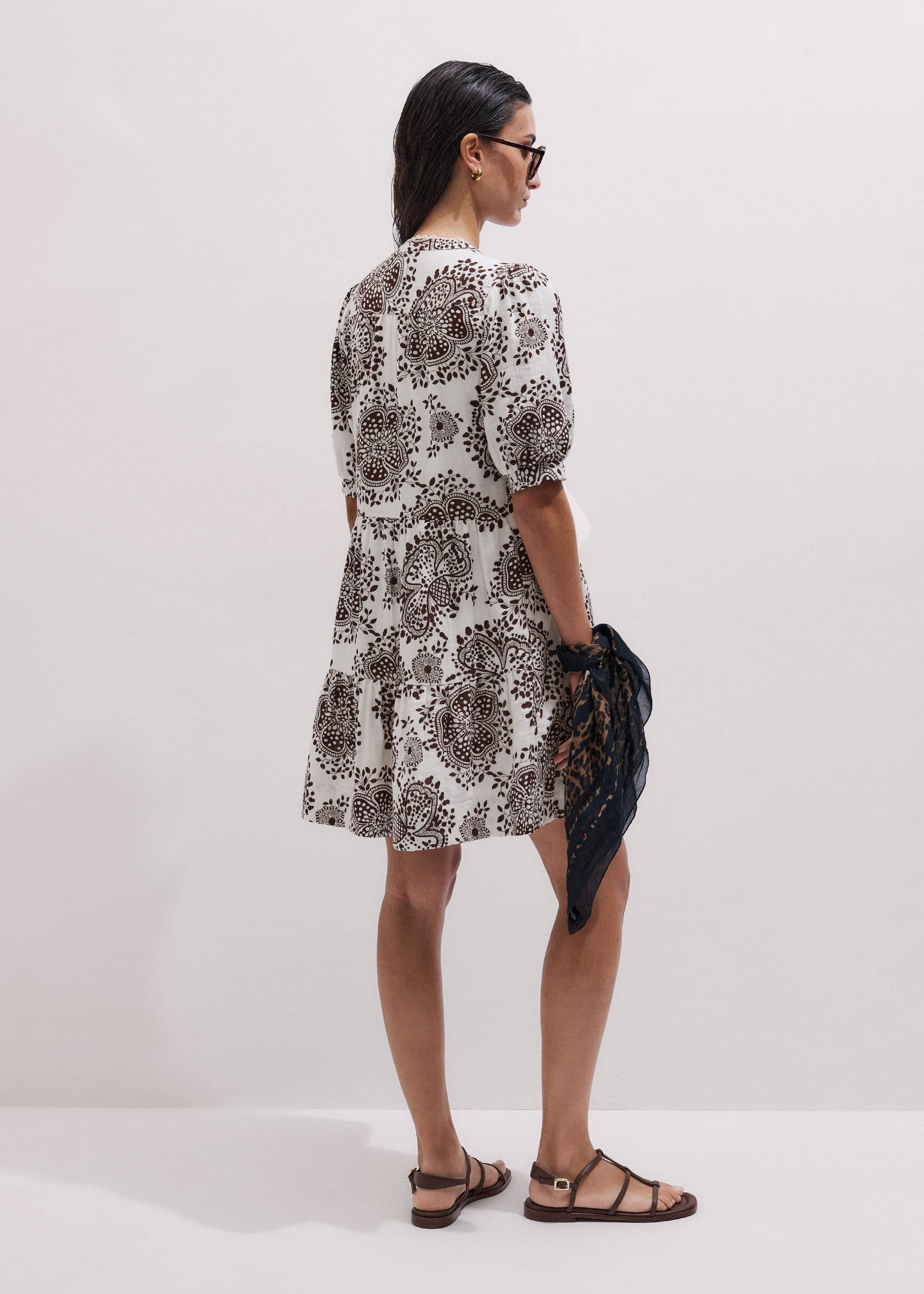 White Cheesecloth In-Full-Bloom Print Swing Short Dress meandem