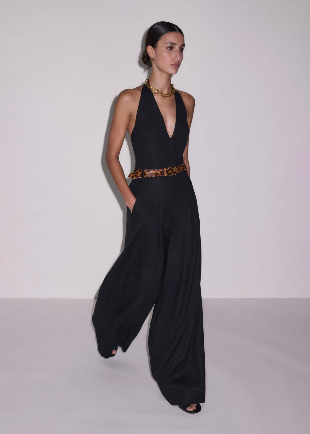 Black Crease-Less Linen Halterneck Wide Jumpsuit meandem