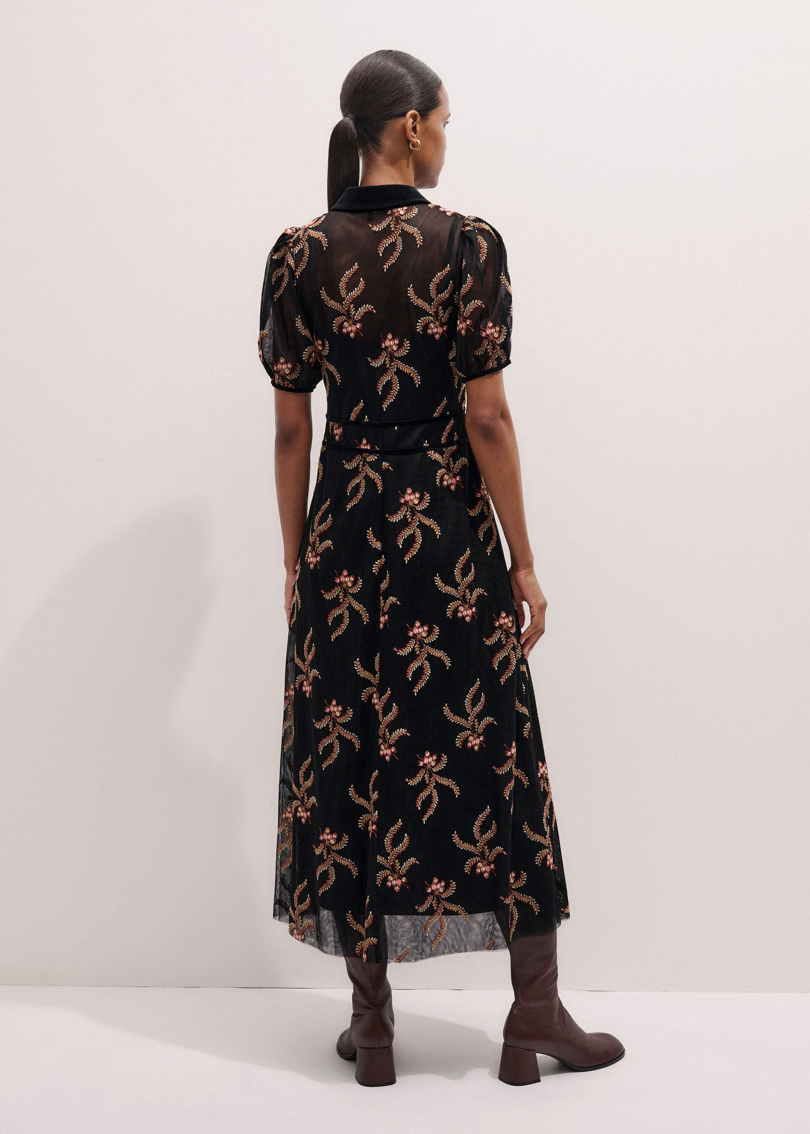 Black Autumn Floral Embroidery Maxi Dress meandem