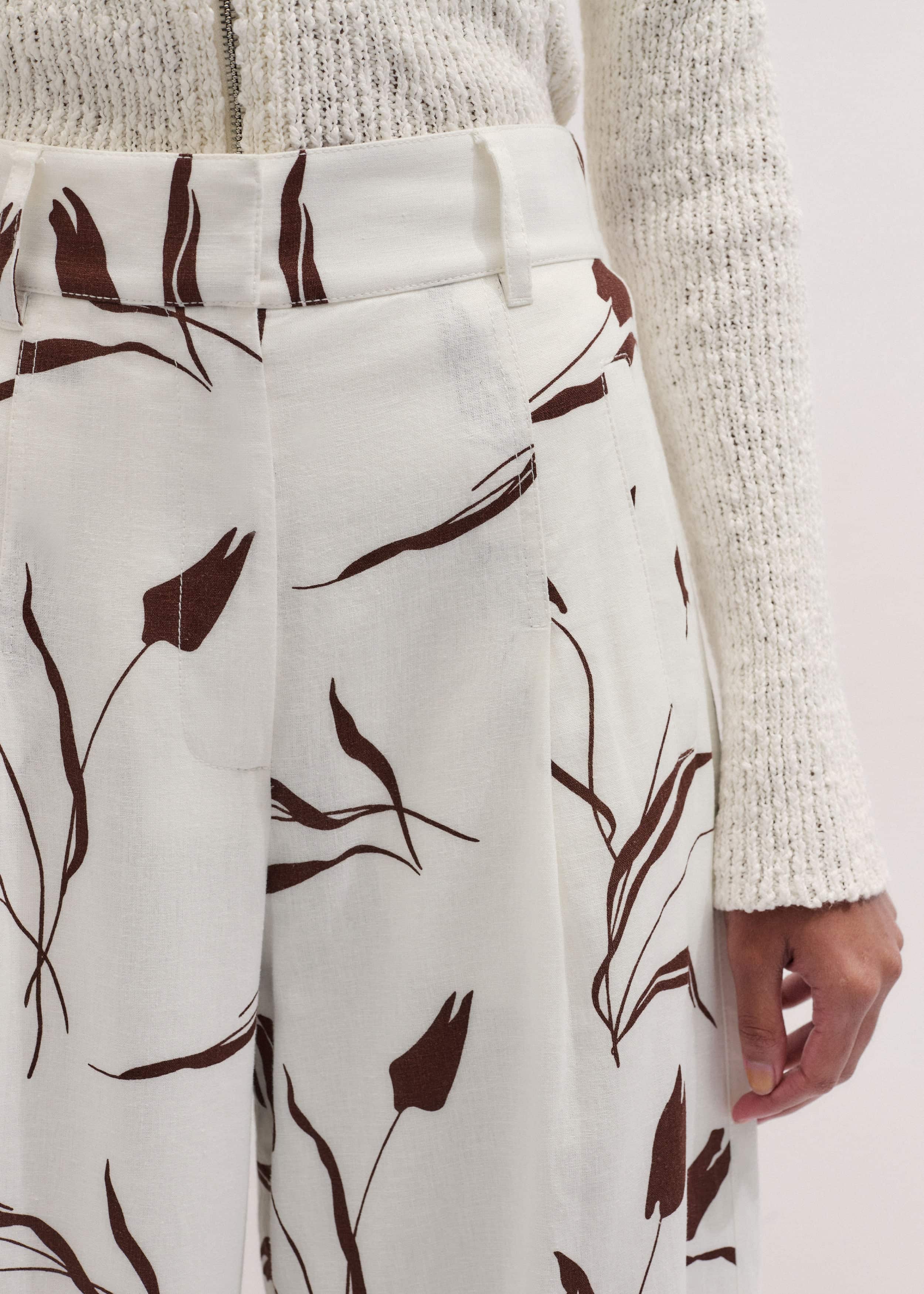 Cream Crease-Less Linen Wide-Leg Pant meandem