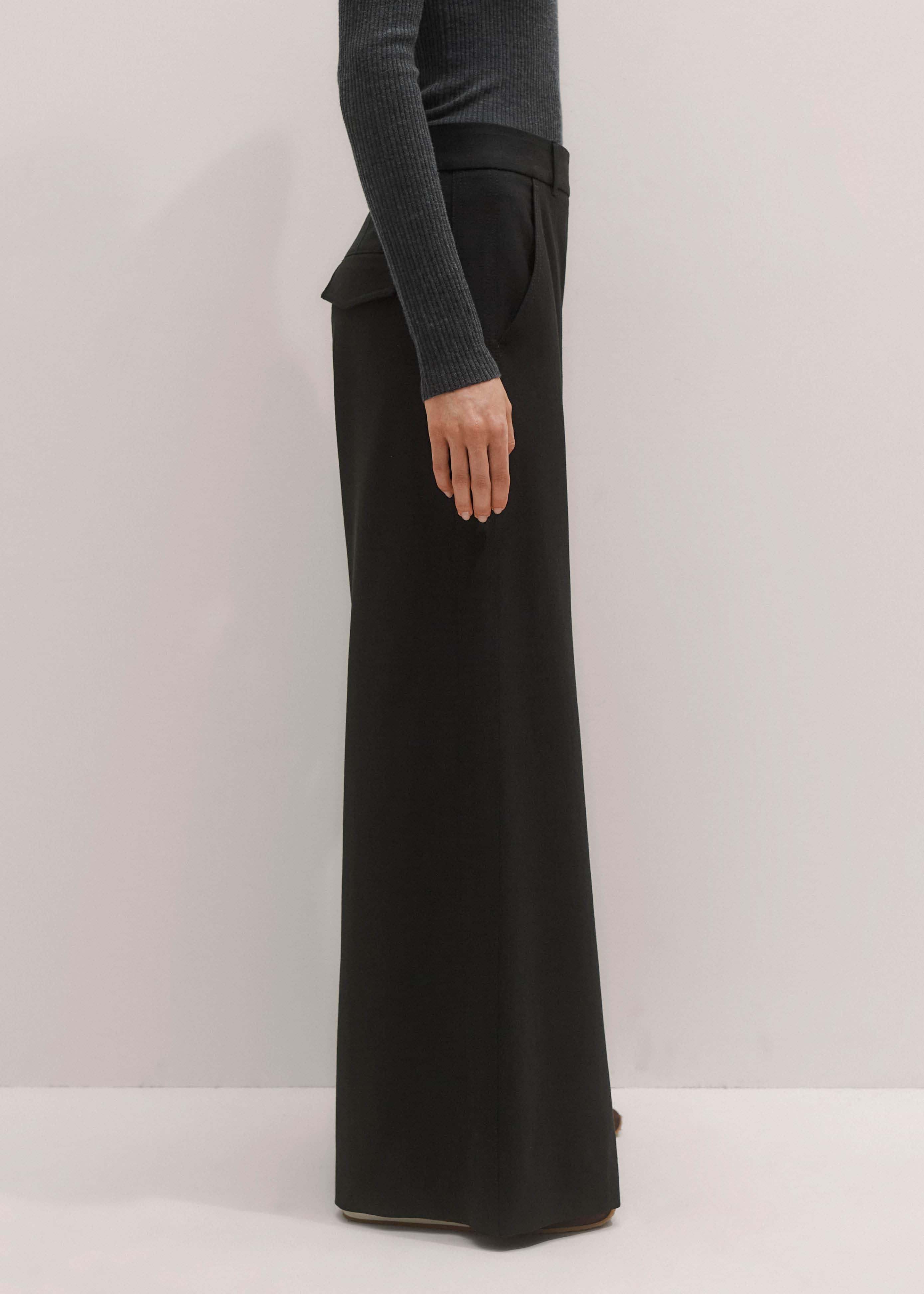 Black Wide-Leg Pant meandem
