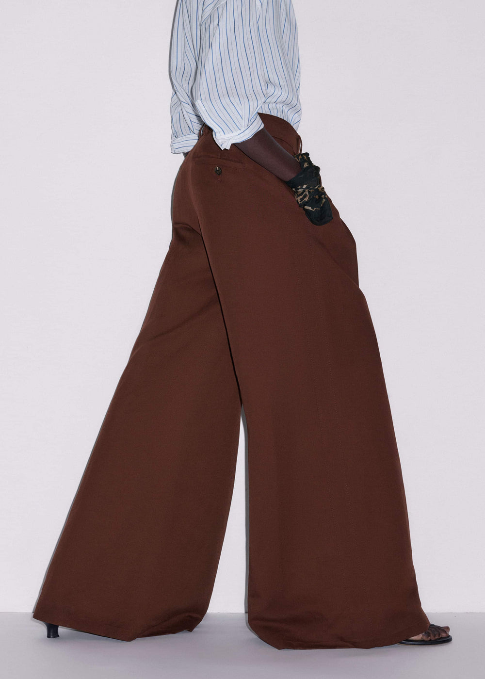 Cinnamon Brown Very Wide-Leg Pant meandem