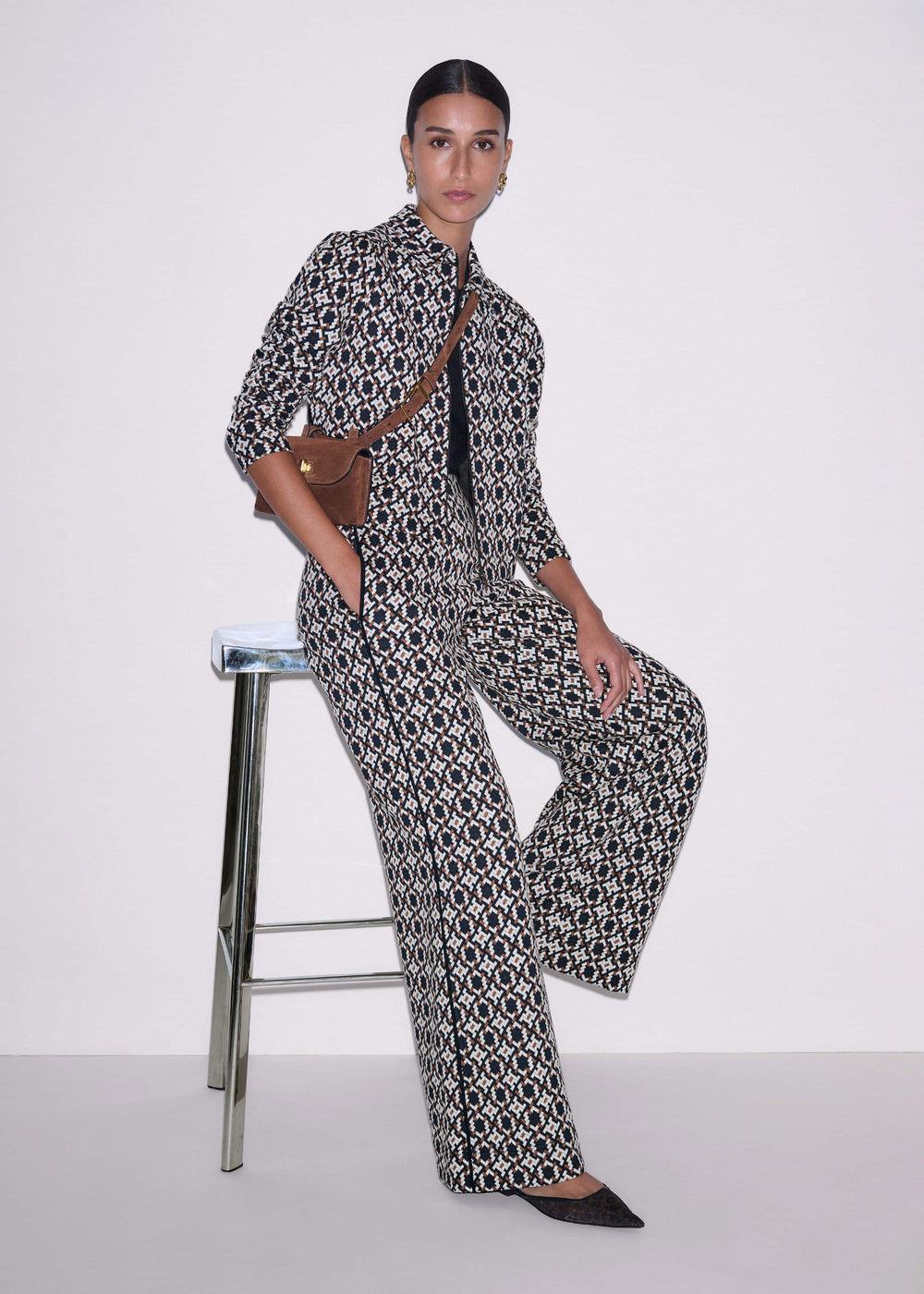Navy Graphic Jacquard Wide-Leg Pant meandem