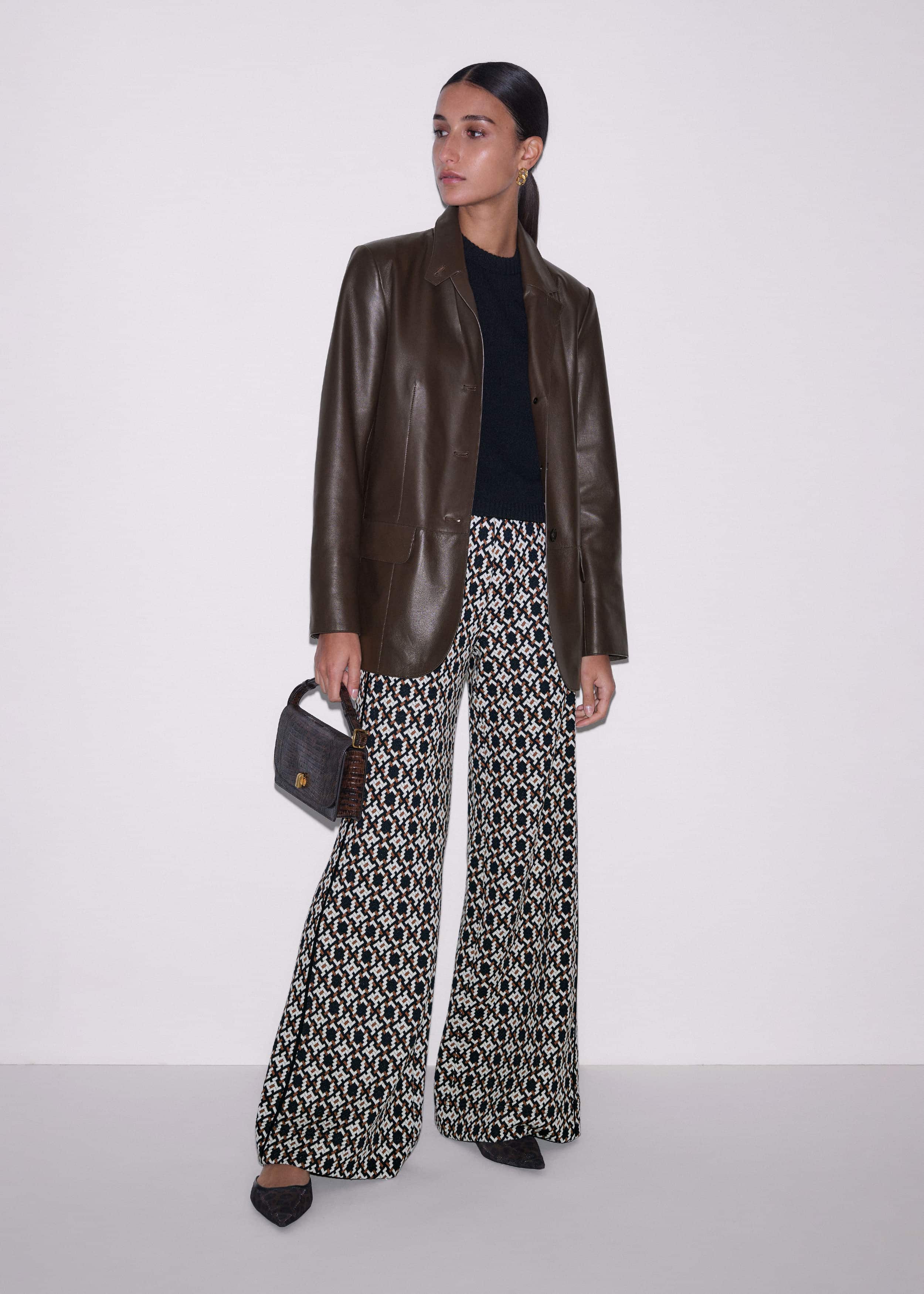 Navy Graphic Jacquard Wide-Leg Pant meandem