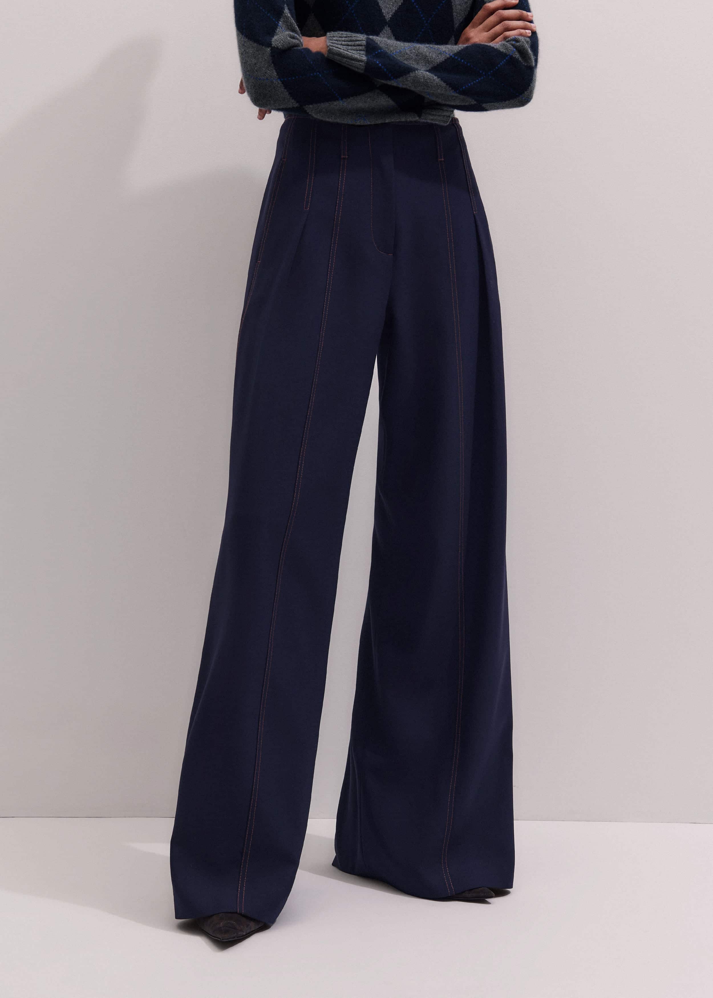 Navy Contrast Top Stitch Wide-Leg Pant meandem