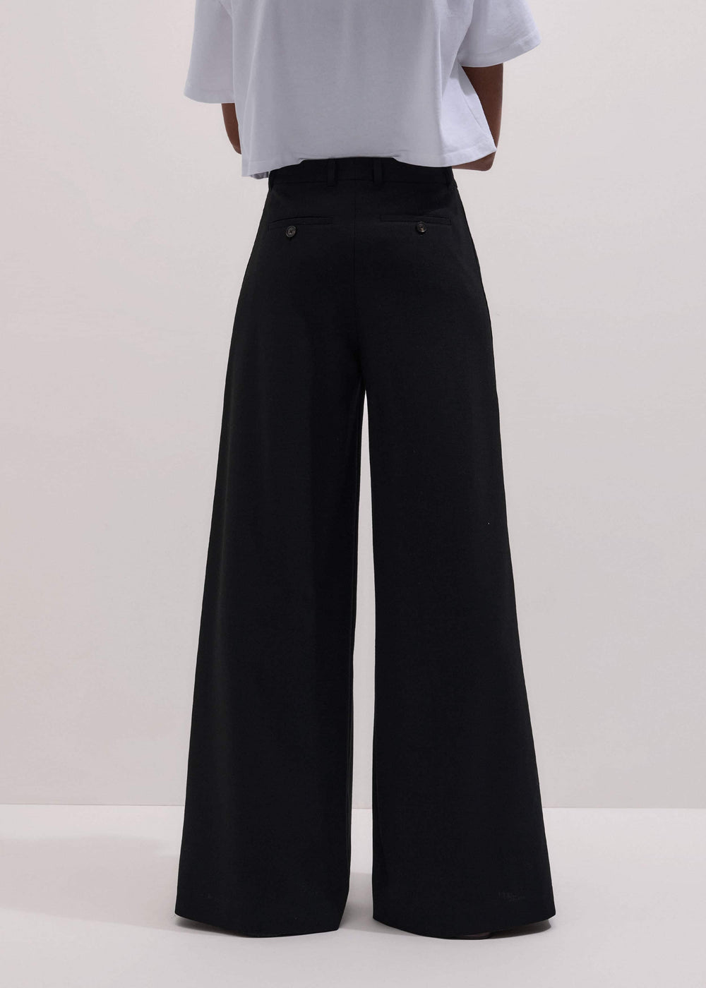 Black Very Wide-Leg Pant meandem