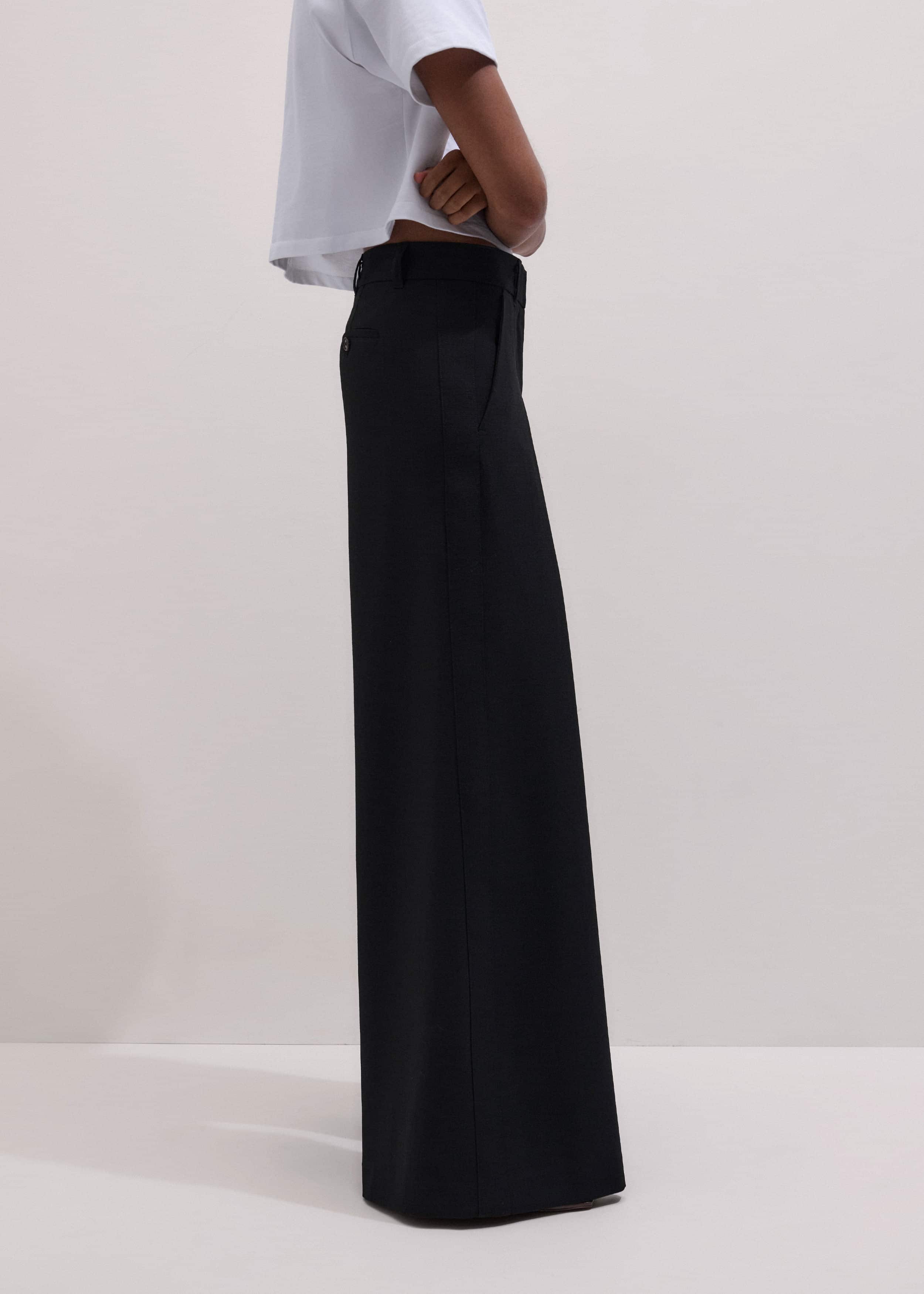 Black Very Wide-Leg Pant meandem