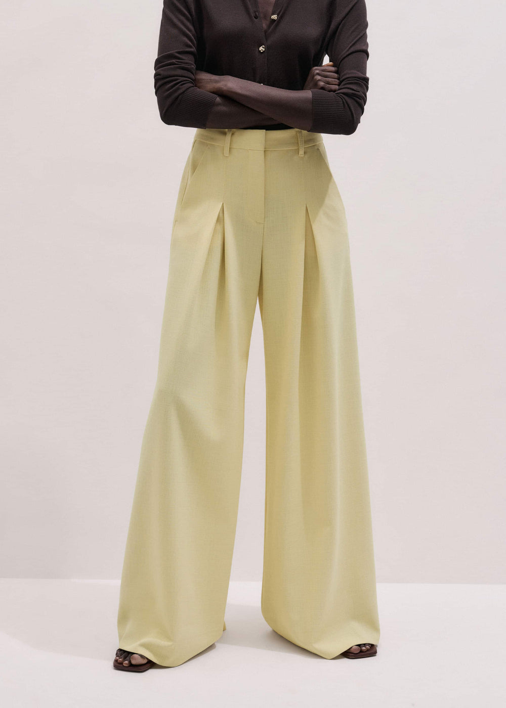 Yellow Very Wide-Leg Pant meandem