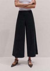 Black Crop Wide-Leg Pant meandem