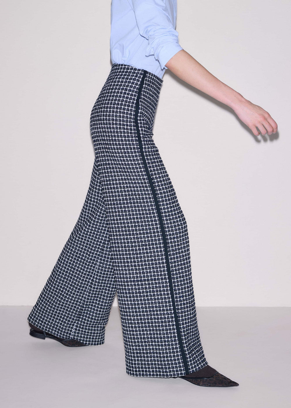 Navy Textured Wide-Leg Pant meandem