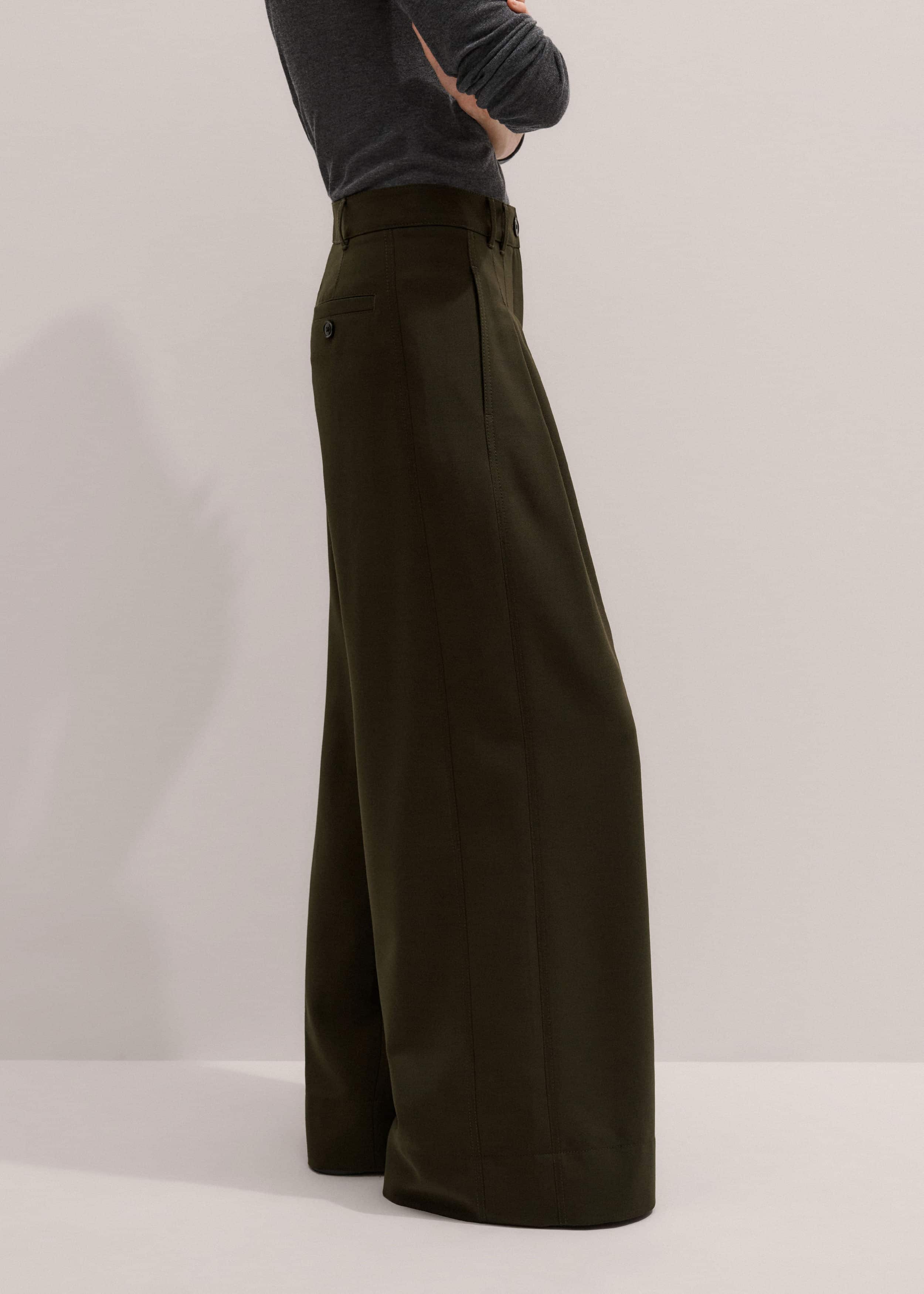 Olive Green Wide-Leg Double Pleat Pant meandem