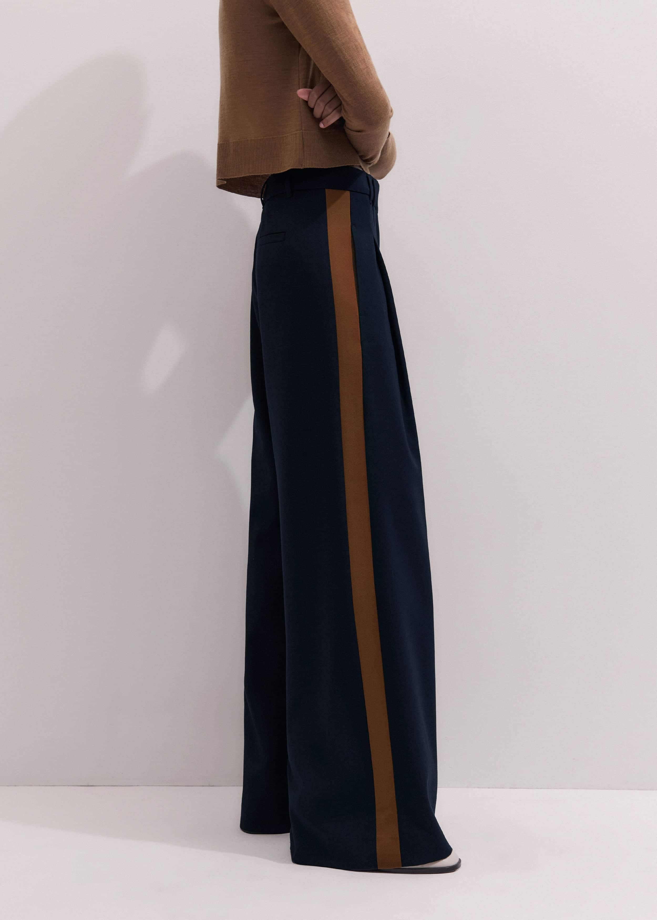 Navy Contrast Side Panel Wide-Leg Pant meandem