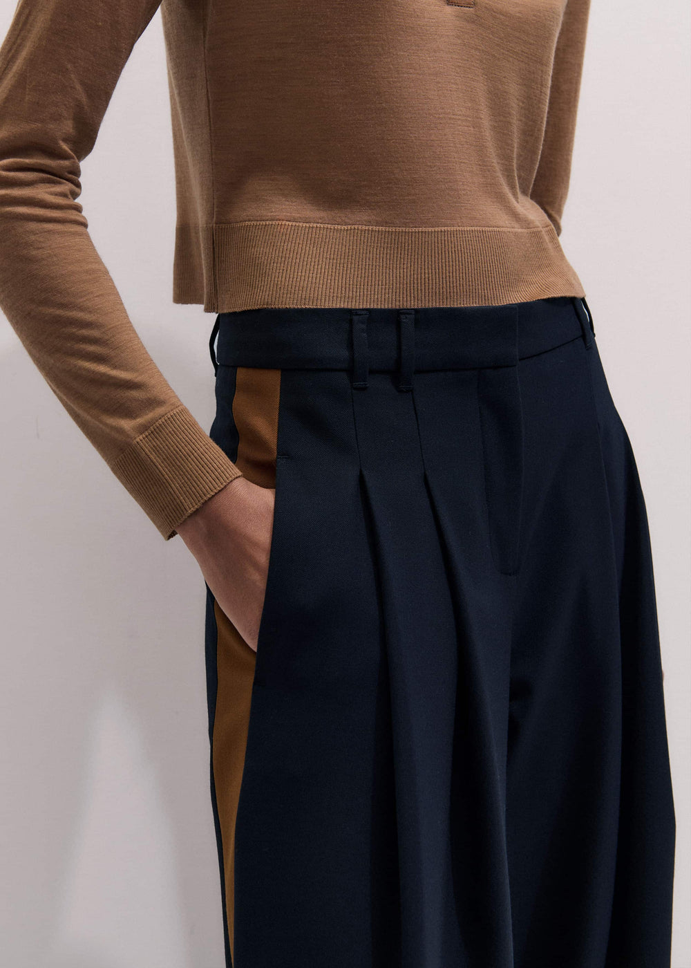Navy Contrast Side Panel Wide-Leg Pant meandem