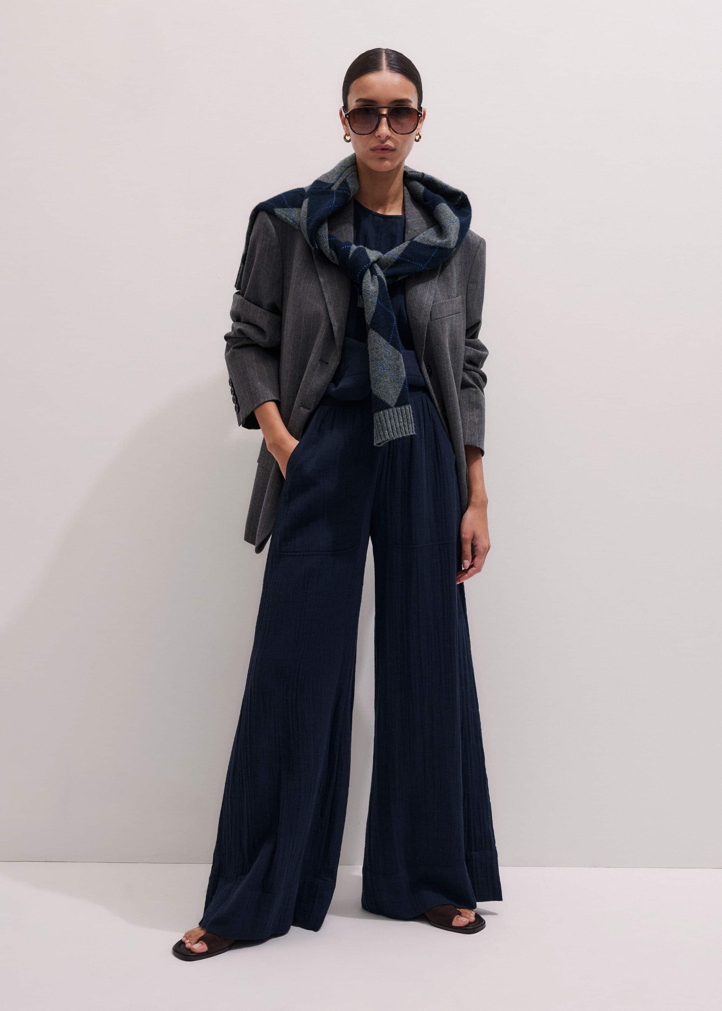 Navy Cheesecloth Wide-Leg Pant meandem
