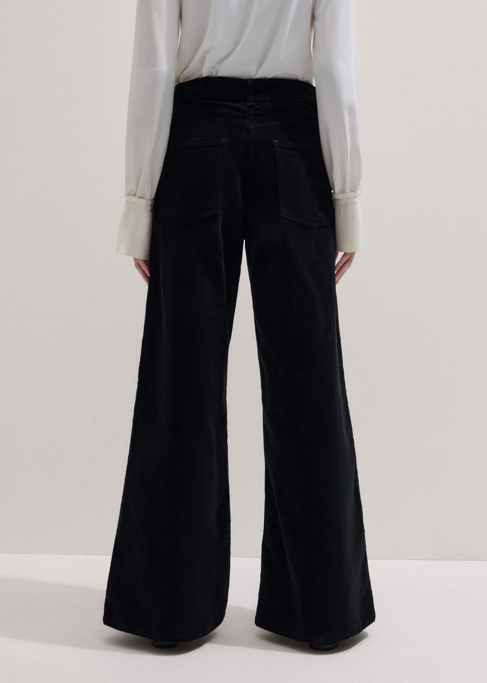Black Ultimate Wide-Leg Pant meandem