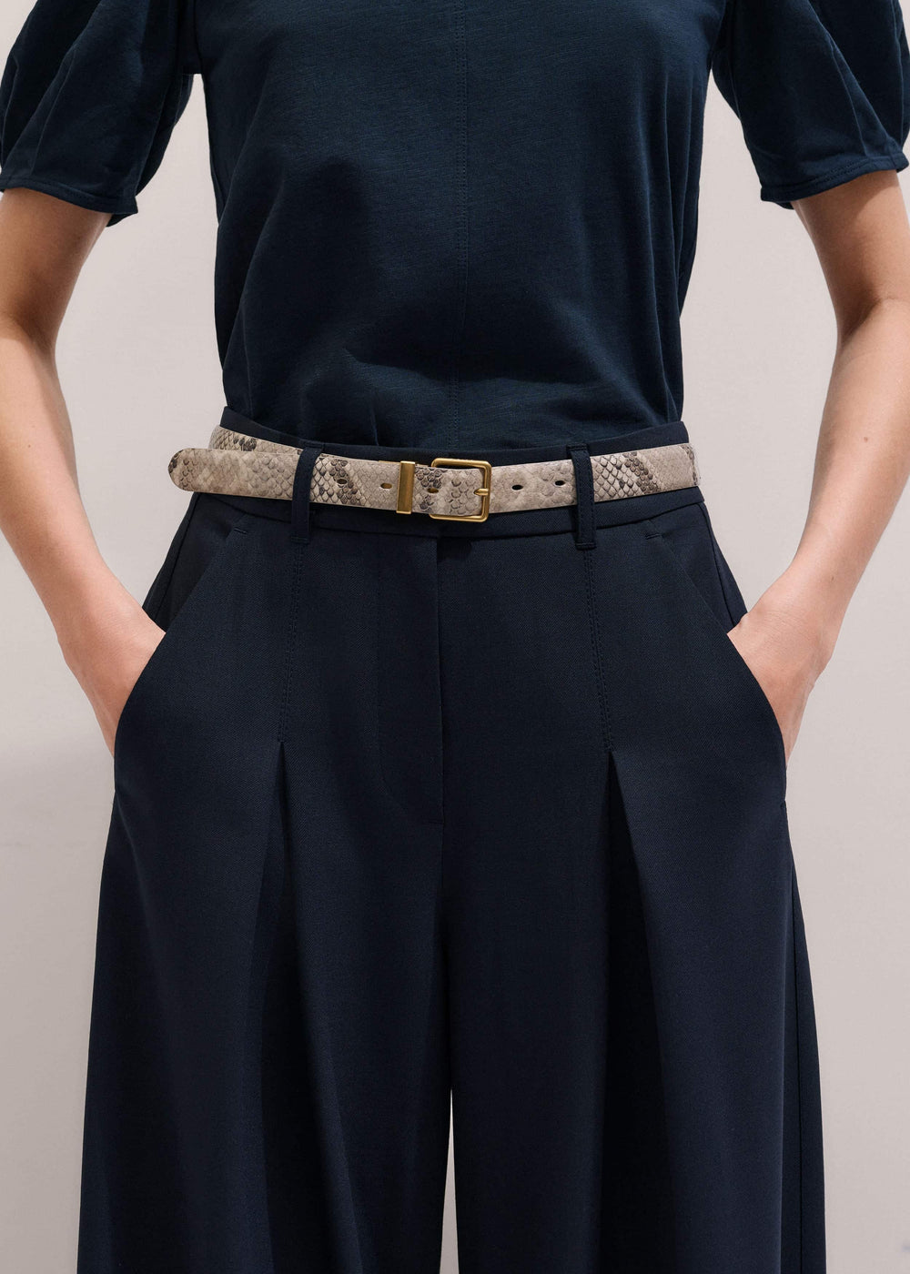 Navy Ultimate Very Wide-Leg Pant meandem