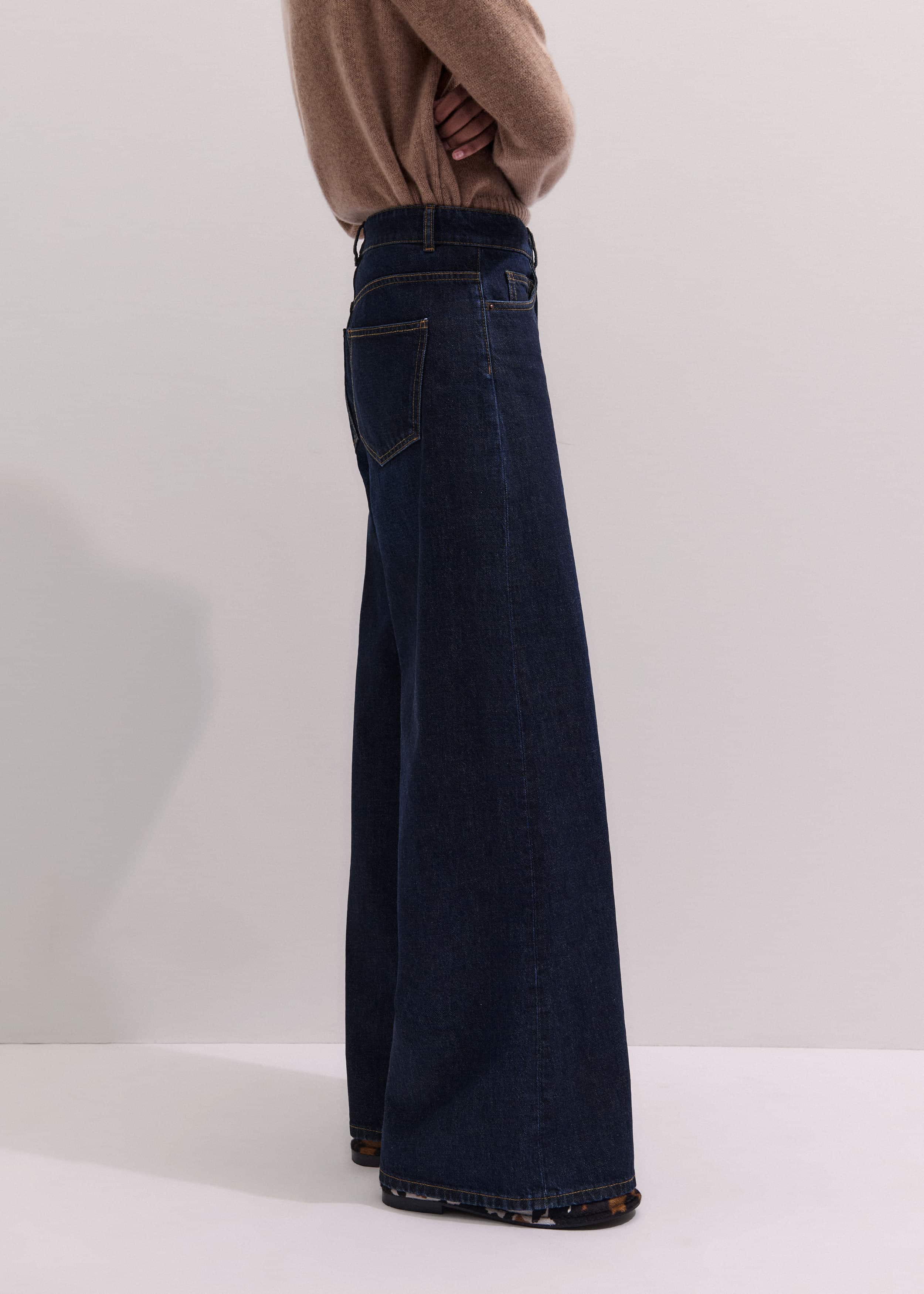 Dark Blue Rinse Wash Ultimate Wide-Leg Jean meandem