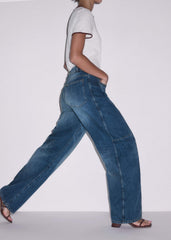 Mid Blue Exaggerated Tapered Jean meandem