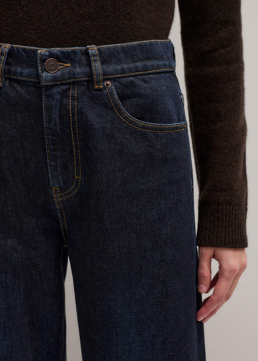 Dark Blue Straight Crop Jean meandem