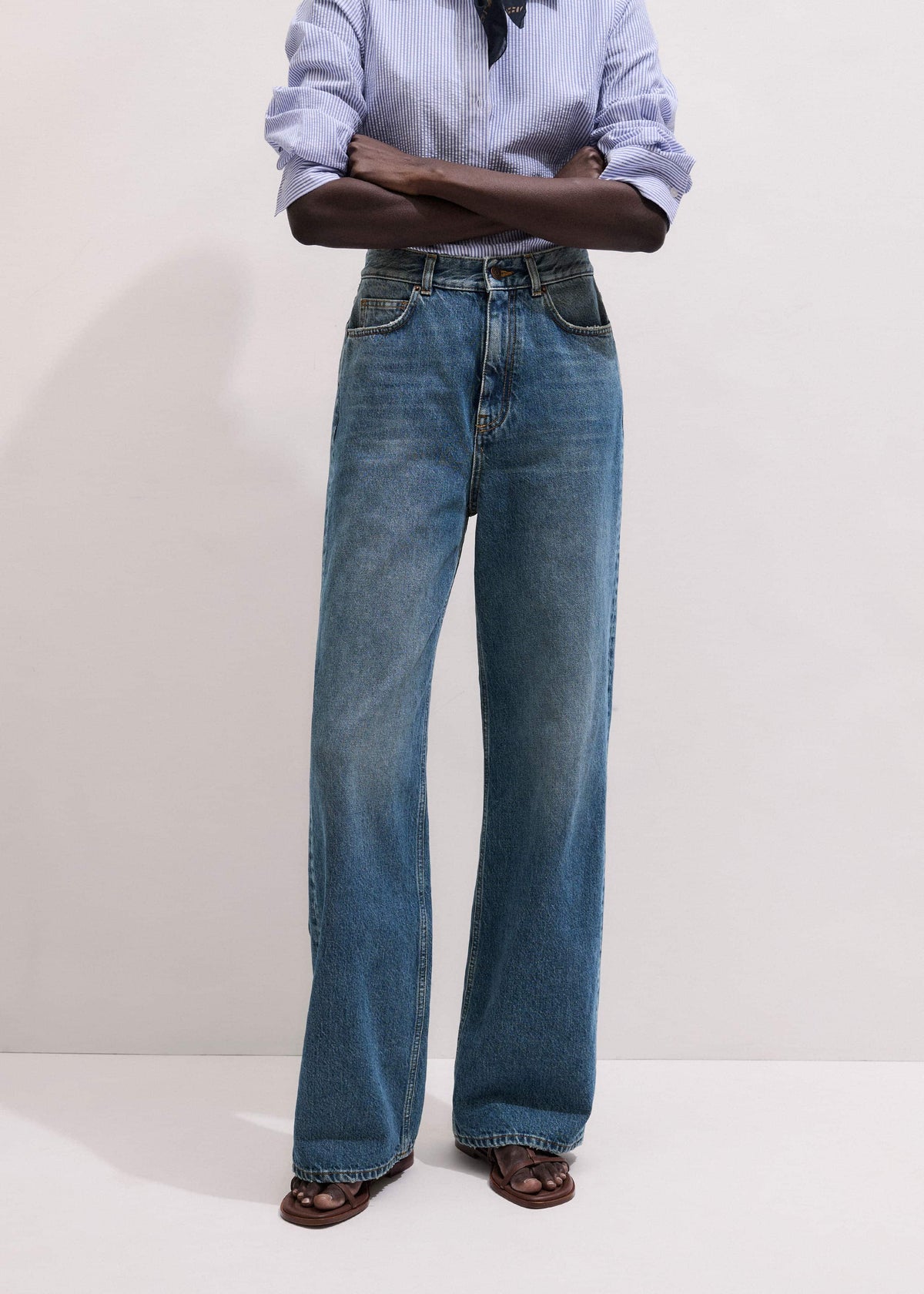 Mid-Blue Ultra High Straight Leg Jean meandem