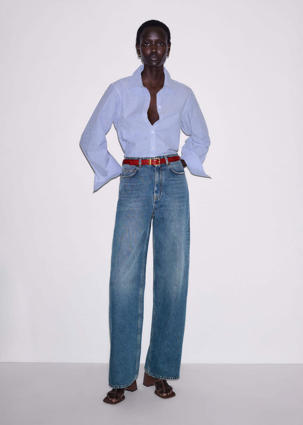 Mid-Blue Ultra High Straight Leg Jean meandem